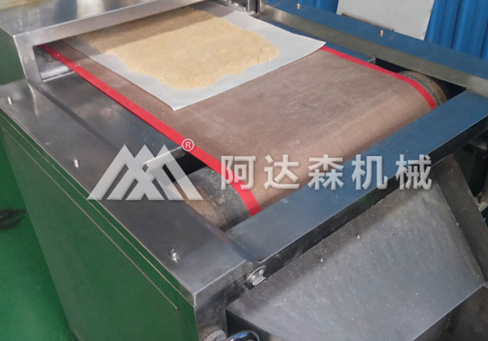 微波干燥機(jī)的特點(diǎn)優(yōu)勢(shì)：節(jié)能效率高、工藝先進(jìn)